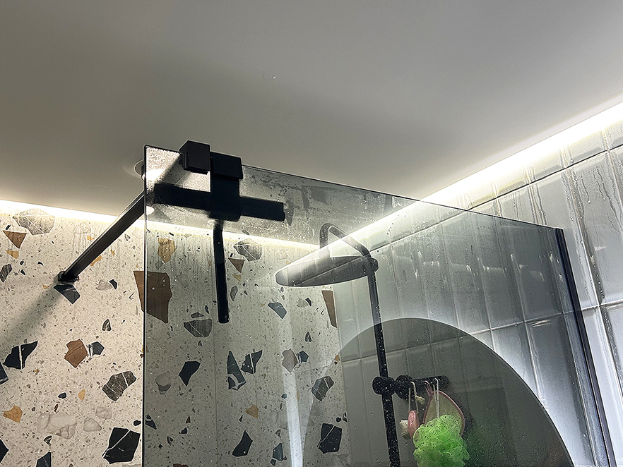 Парящий потолок в ванной