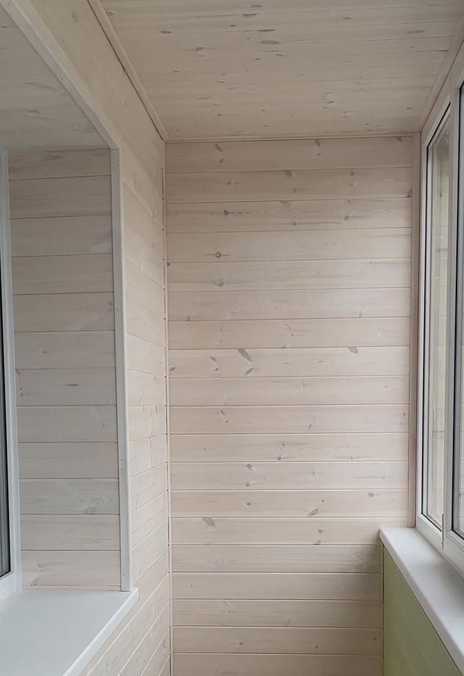 Остекление и обшивка зеленой вагонкой 