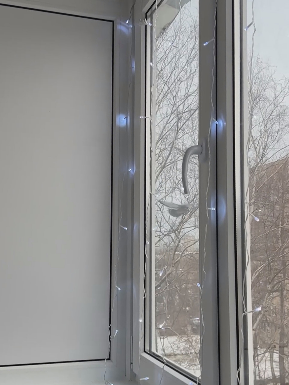 Теплое остекление лоджии с обшивкой МДФ панелями