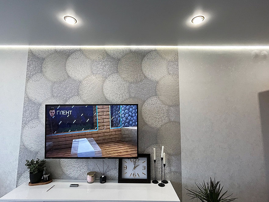 Натяжной потолок с парящим профилем